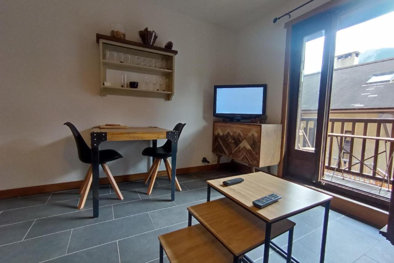 Bright 30 M With Balcony Center * Le Monetier-les-Bains